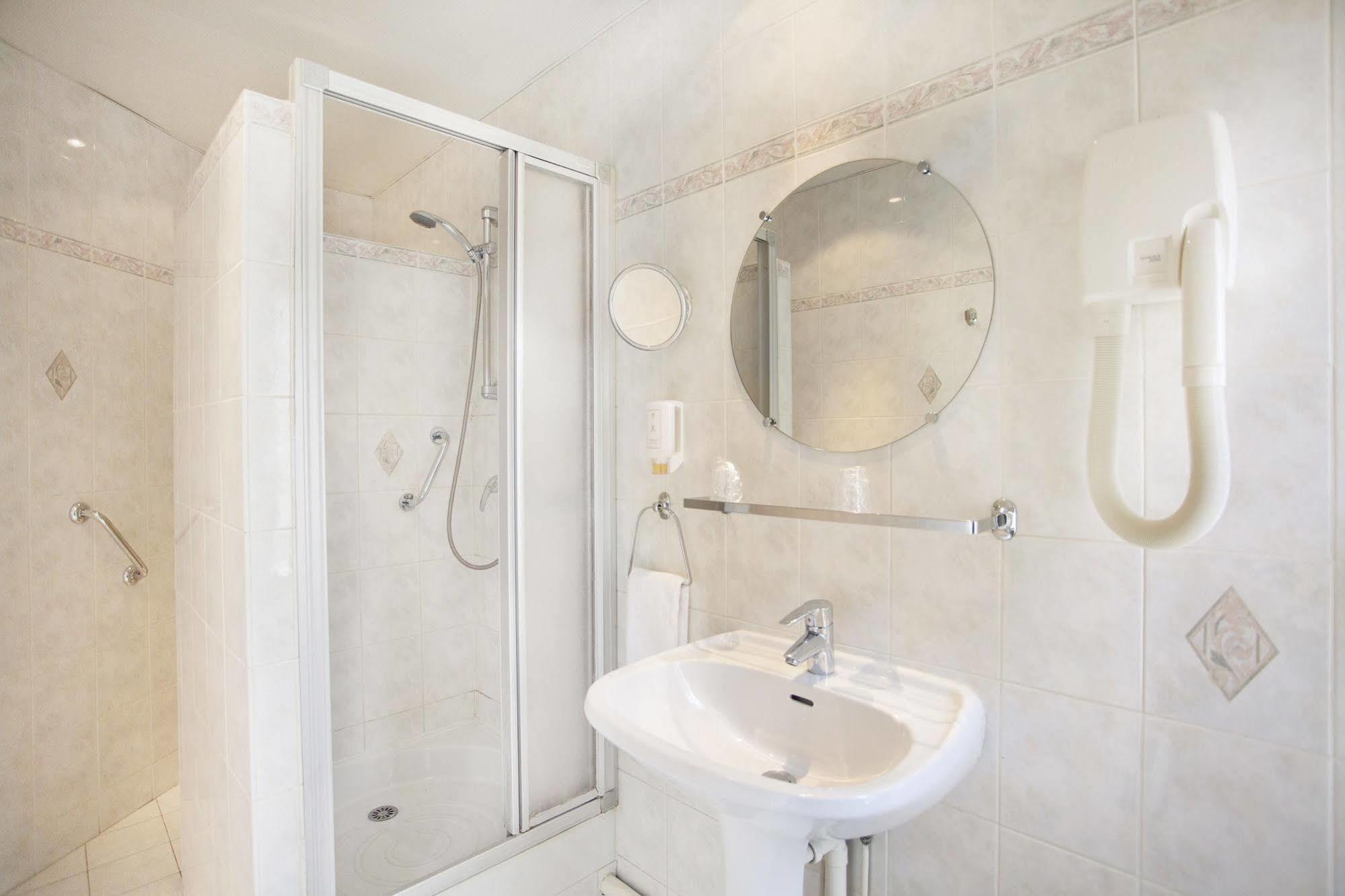 Nadaud Hotel Paris Bagian luar foto